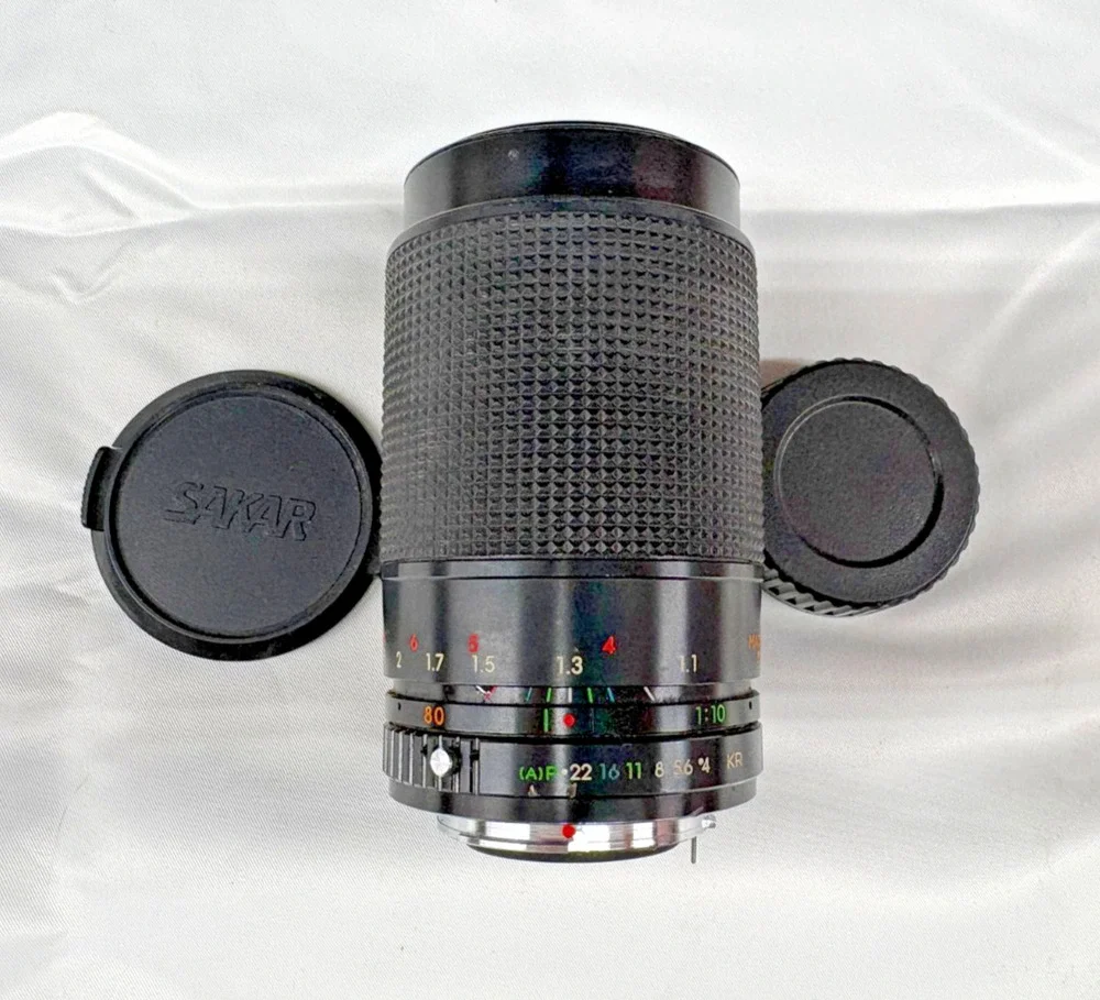 Sakar MC Auto Zoom 80–200mm F4–5.6 Telephoto Lens K Mount With Caps Untested